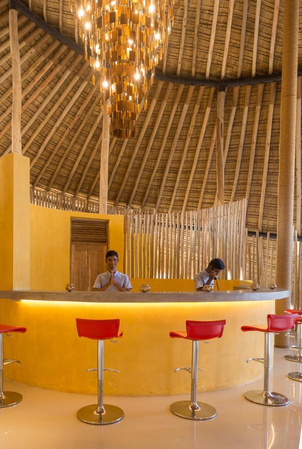 Jetwing Surf & Safari, A Luxury Reserve Arugam Bay Exteriör bild